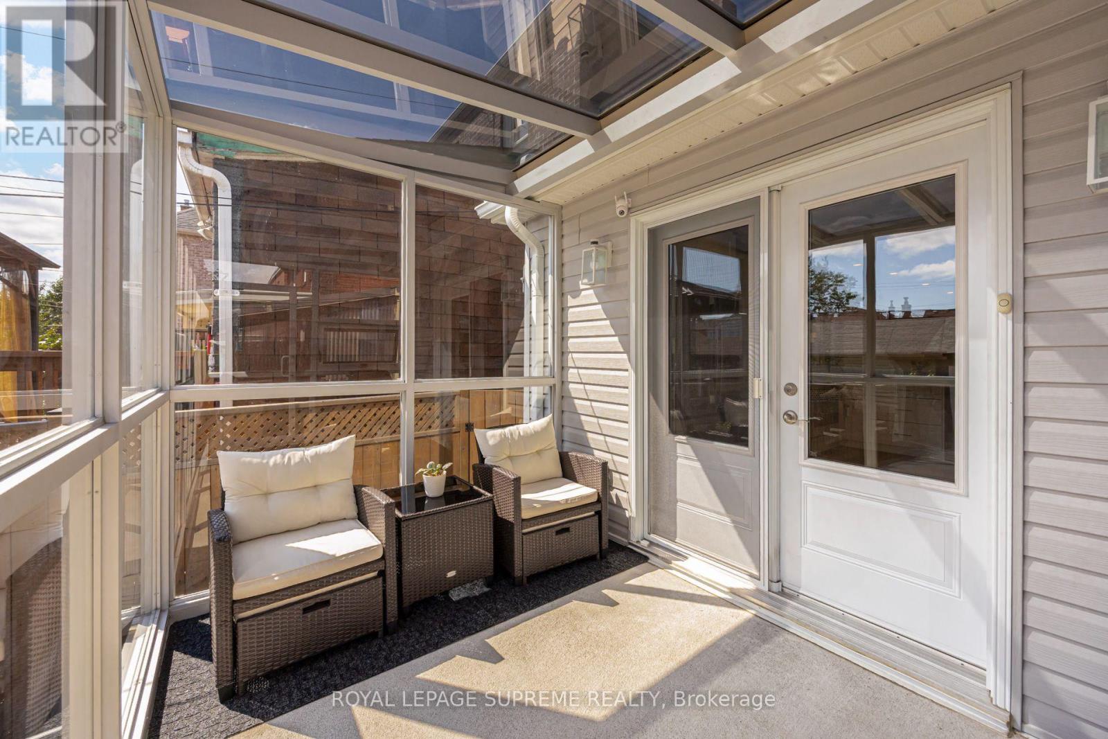 209 Boon Avenue, Toronto, Ontario  M6E 3Z7 - Photo 38 - W13690712