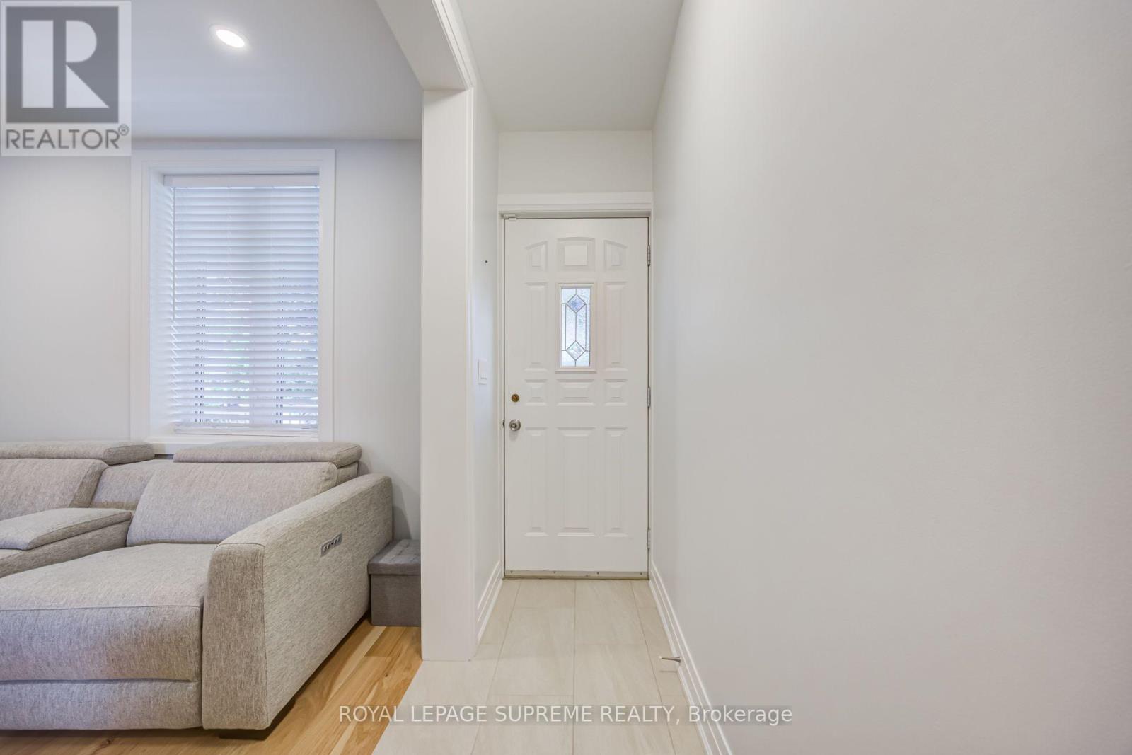 209 Boon Avenue, Toronto, Ontario  M6E 3Z7 - Photo 6 - W13690712