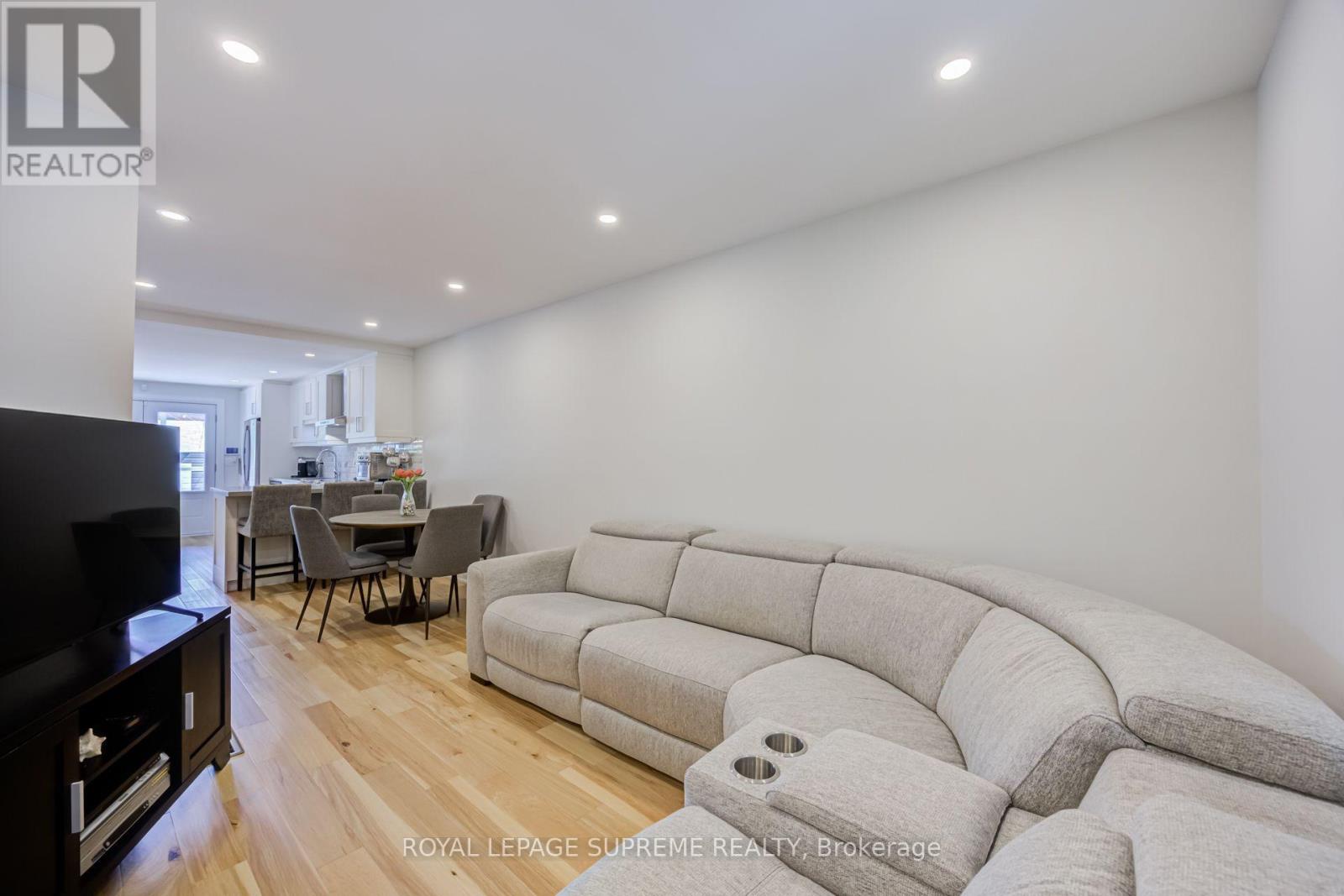 209 Boon Avenue, Toronto, Ontario  M6E 3Z7 - Photo 8 - W13690712