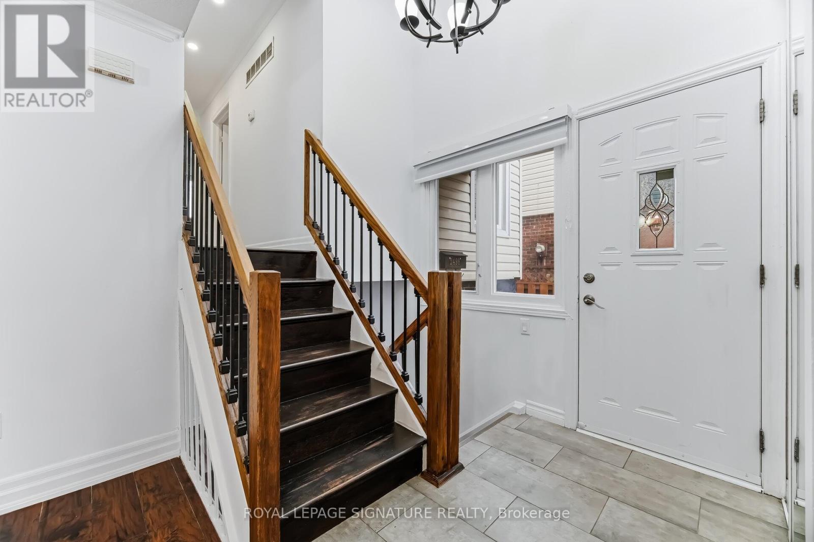 2498 Mainroyal Street S, Mississauga, Ontario  L5L 1C9 - Photo 19 - W13690736