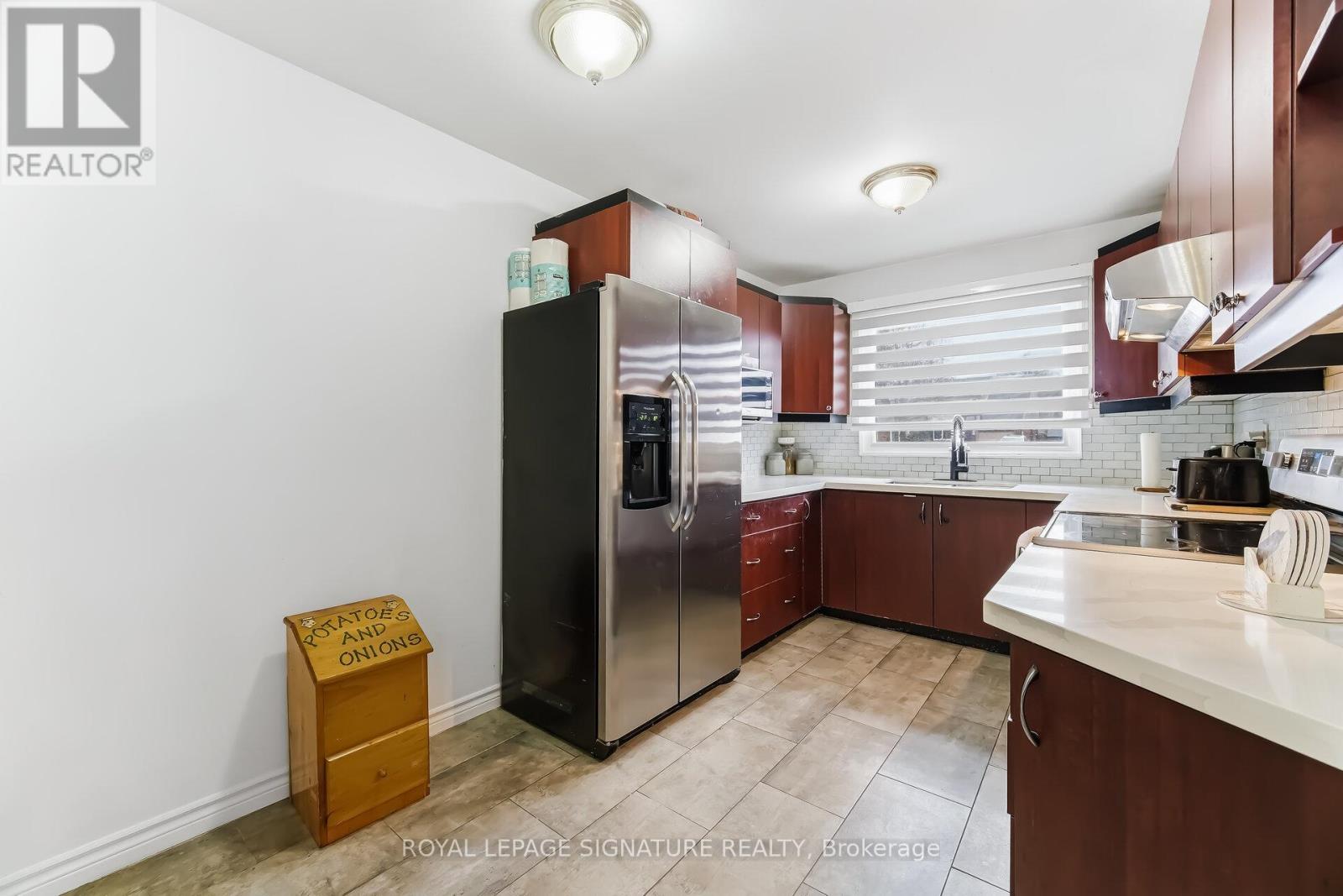 2498 Mainroyal Street S, Mississauga, Ontario  L5L 1C9 - Photo 6 - W13690736