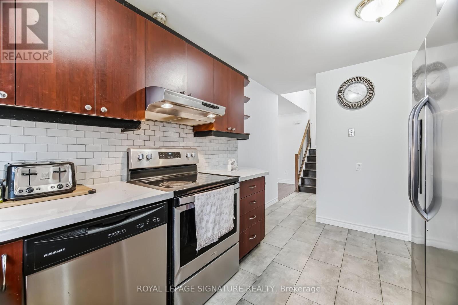 2498 Mainroyal Street S, Mississauga, Ontario  L5L 1C9 - Photo 7 - W13690736
