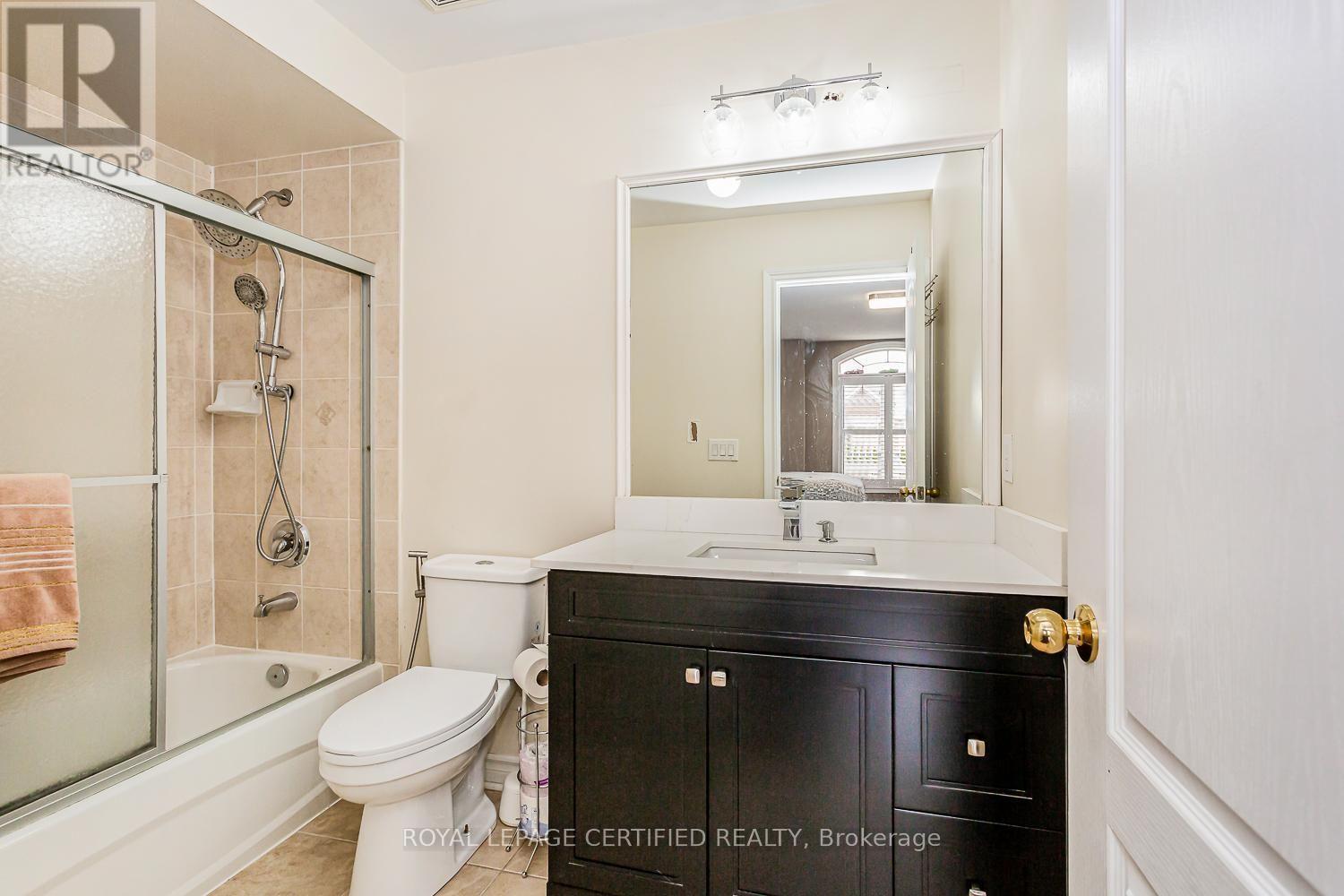 3226 Paul Henderson Drive, Mississauga, Ontario  L5M 0H3 - Photo 33 - W13690740