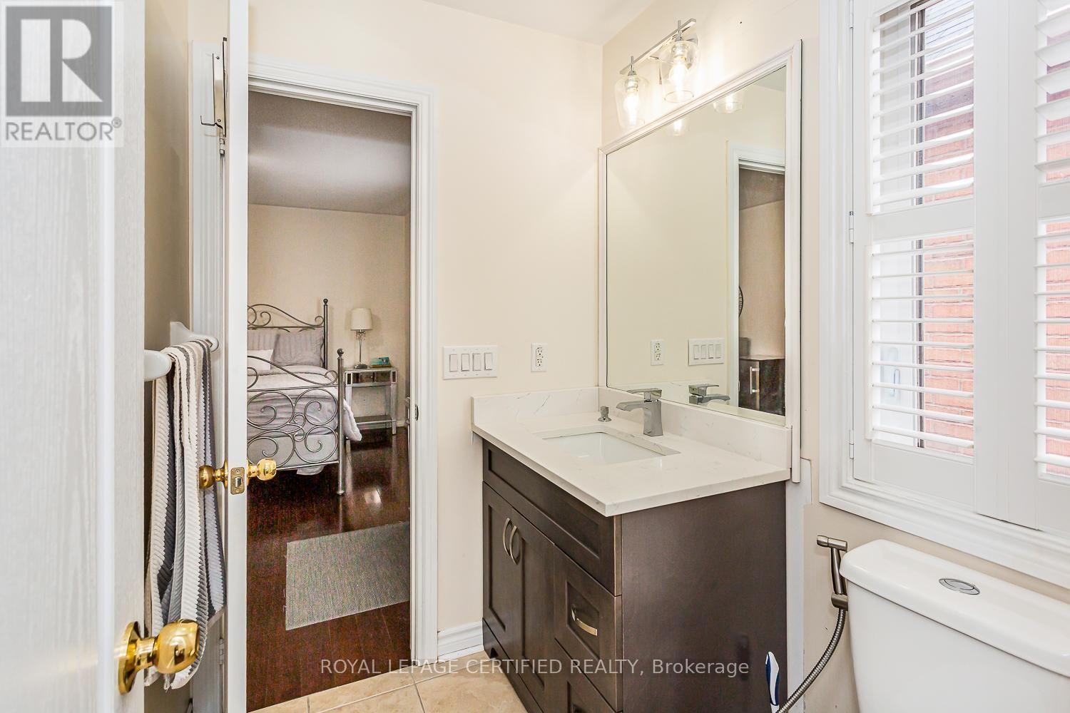 3226 Paul Henderson Drive, Mississauga, Ontario  L5M 0H3 - Photo 38 - W13690740
