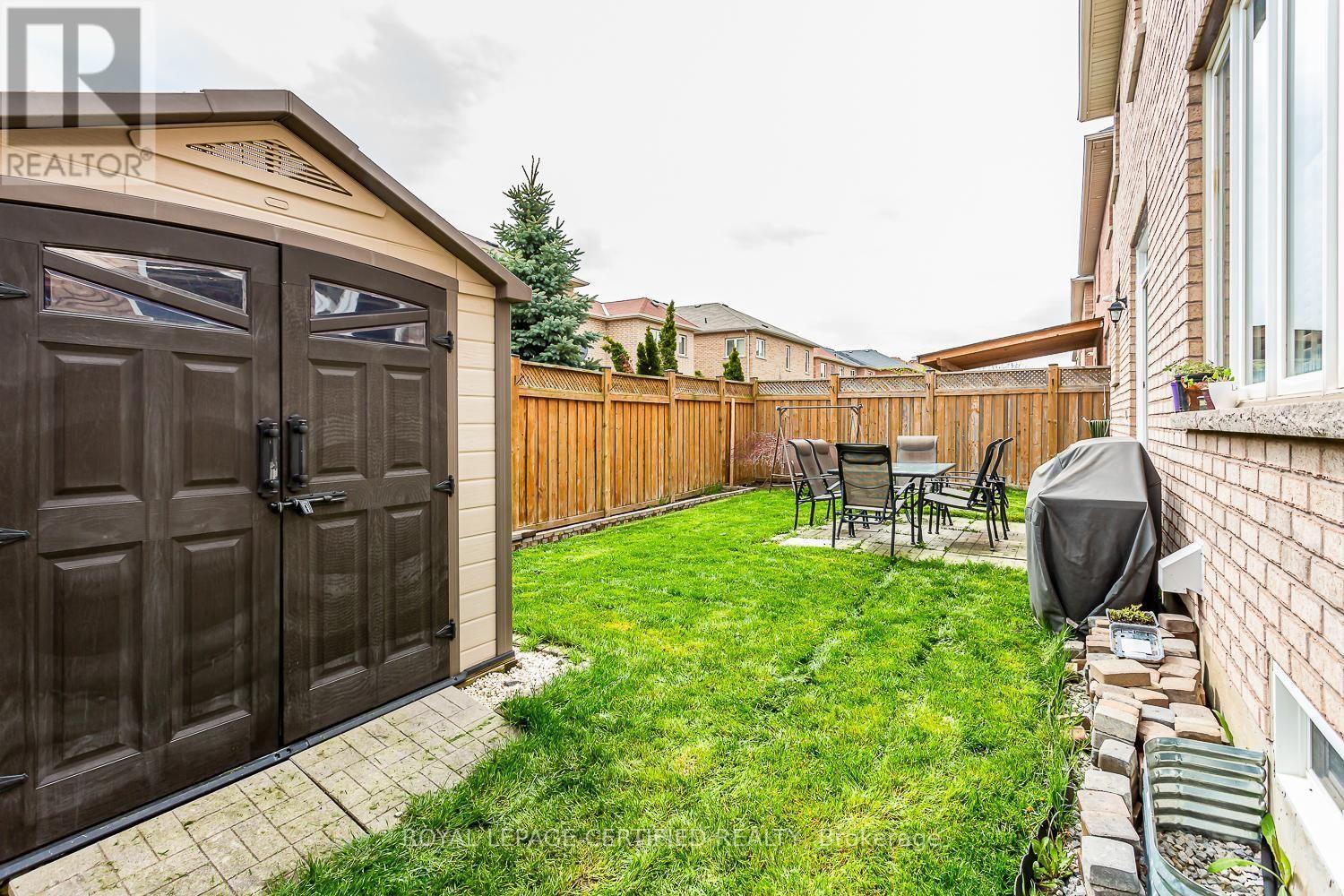 3226 Paul Henderson Drive, Mississauga, Ontario  L5M 0H3 - Photo 49 - W13690740