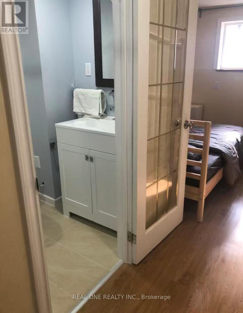 3397 Stoney Crescent, Mississauga, Ontario  L5M 0N7 - Photo 3 - W13690744