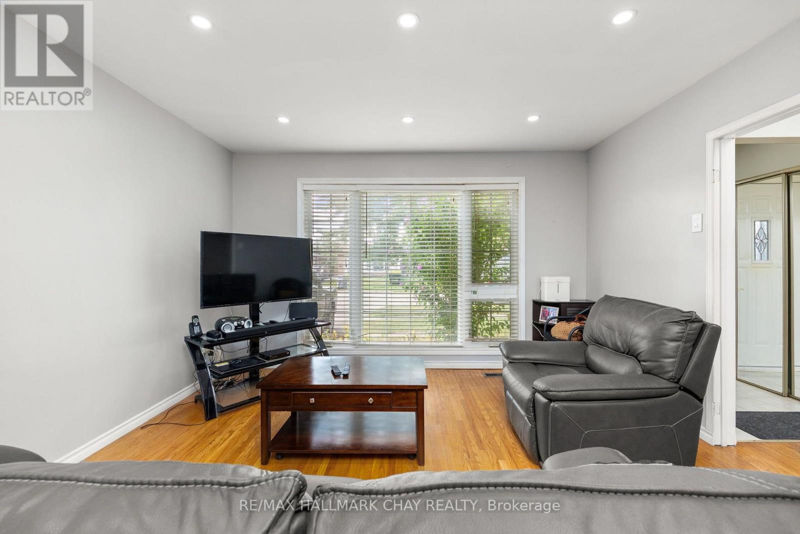 41 Aberdeen Crescent, Brampton, Ontario  L6T 2P8 - Photo 6 - W13690750