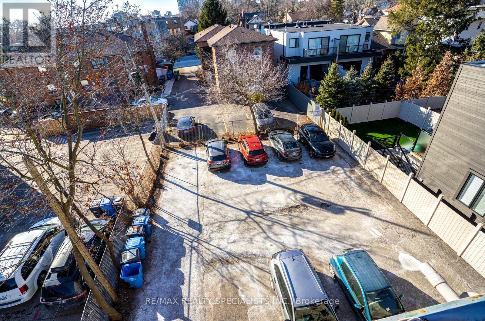6 Brant Avenue, Mississauga, Ontario  L5G 3N8 - Photo 36 - W13690772