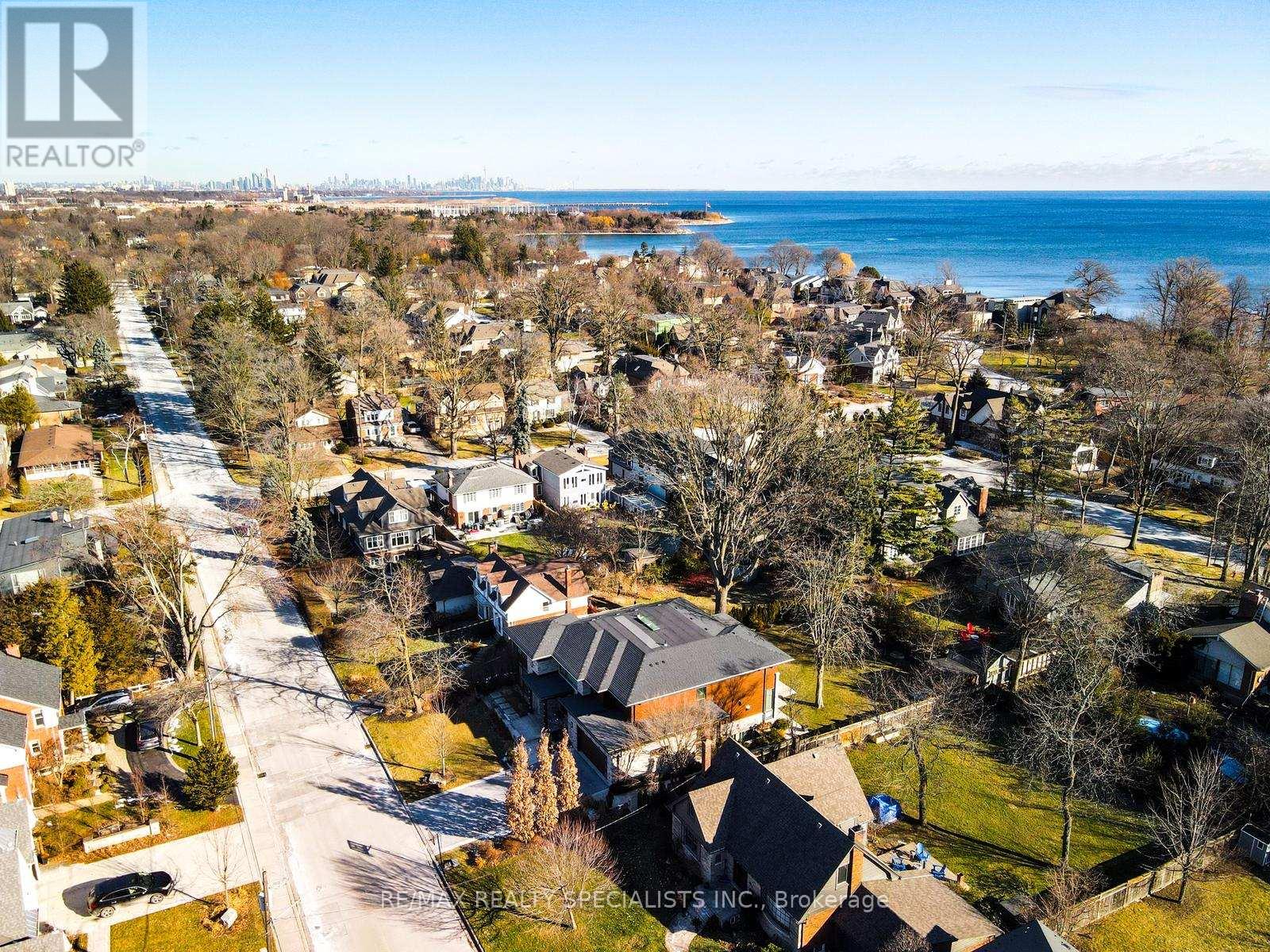6 Brant Avenue, Mississauga, Ontario  L5G 3N8 - Photo 5 - W13690772