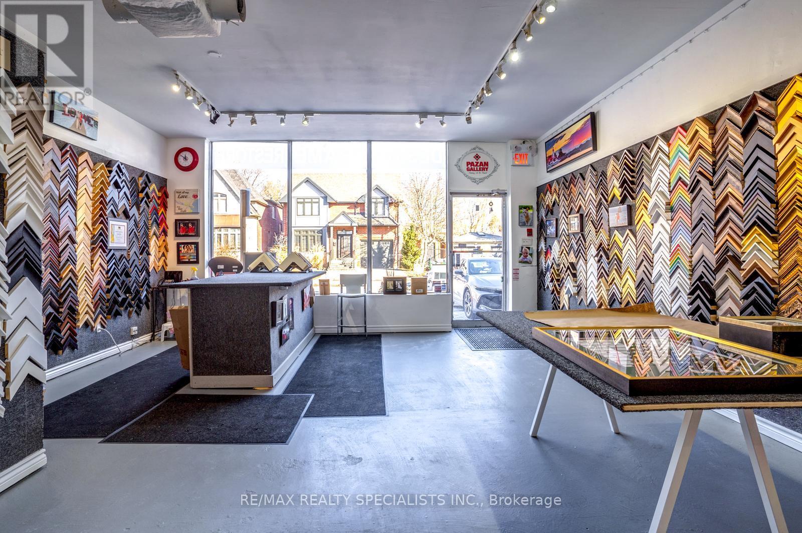 6 Brant Avenue, Mississauga, Ontario  L5G 3N8 - Photo 6 - W13690772