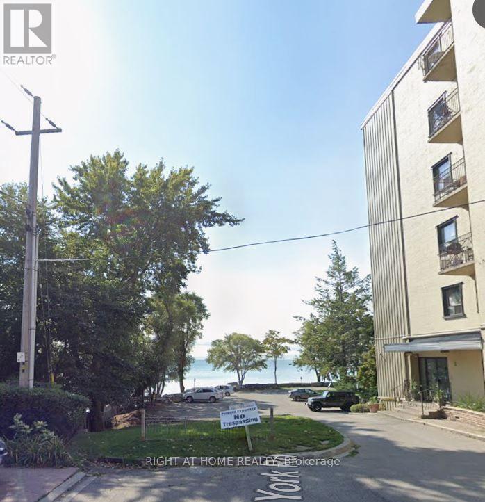 105 - 2 Royal York Road, Toronto, Ontario  M8V 2S6 - Photo 10 - W13690790