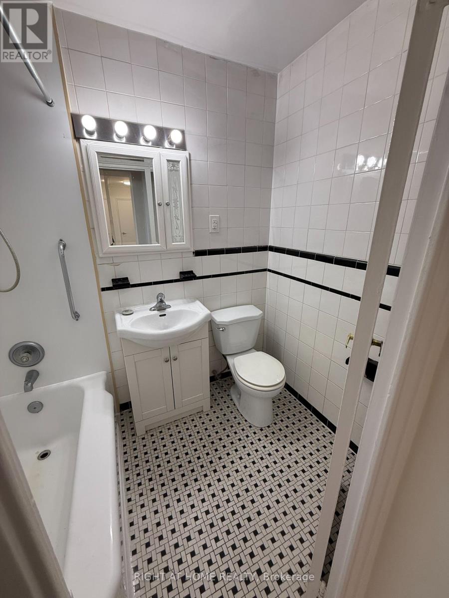 105 - 2 Royal York Road, Toronto, Ontario  M8V 2S6 - Photo 27 - W13690790