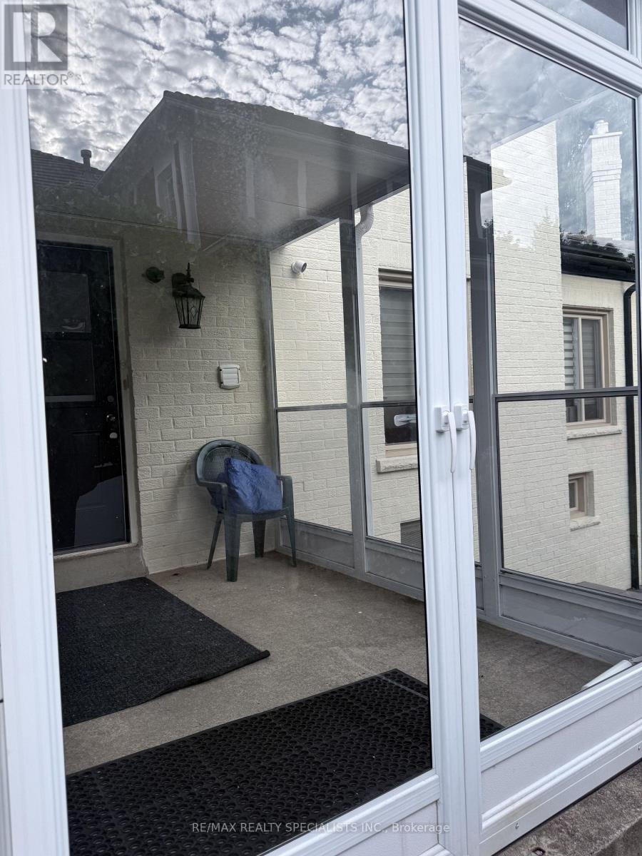 Bsmnt - 2038 Montcrest Court, Mississauga, Ontario  L5M 4Y2 - Photo 19 - W13690804