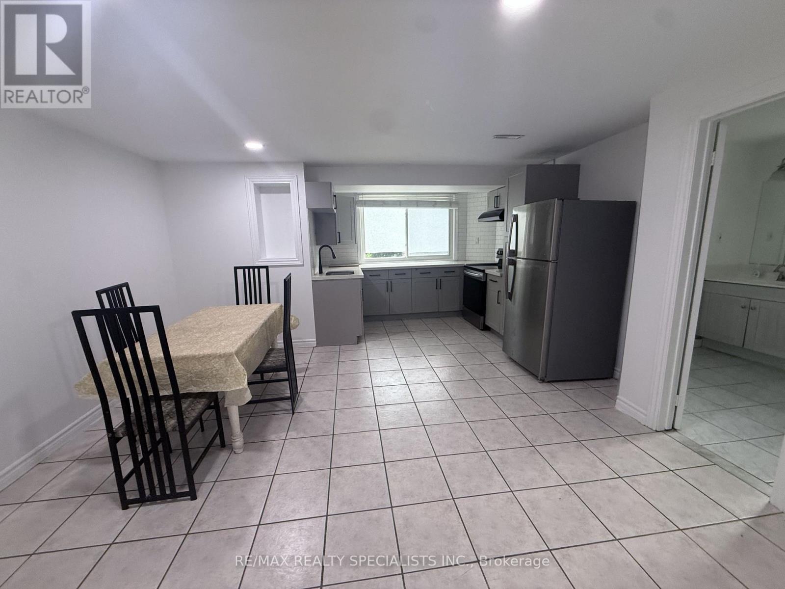 Bsmnt - 2038 Montcrest Court, Mississauga, Ontario  L5M 4Y2 - Photo 25 - W13690804