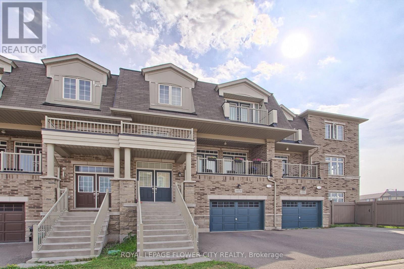 3079 Postridge Drive, Oakville, Ontario  L6H 0S1 - Photo 4 - W13690862