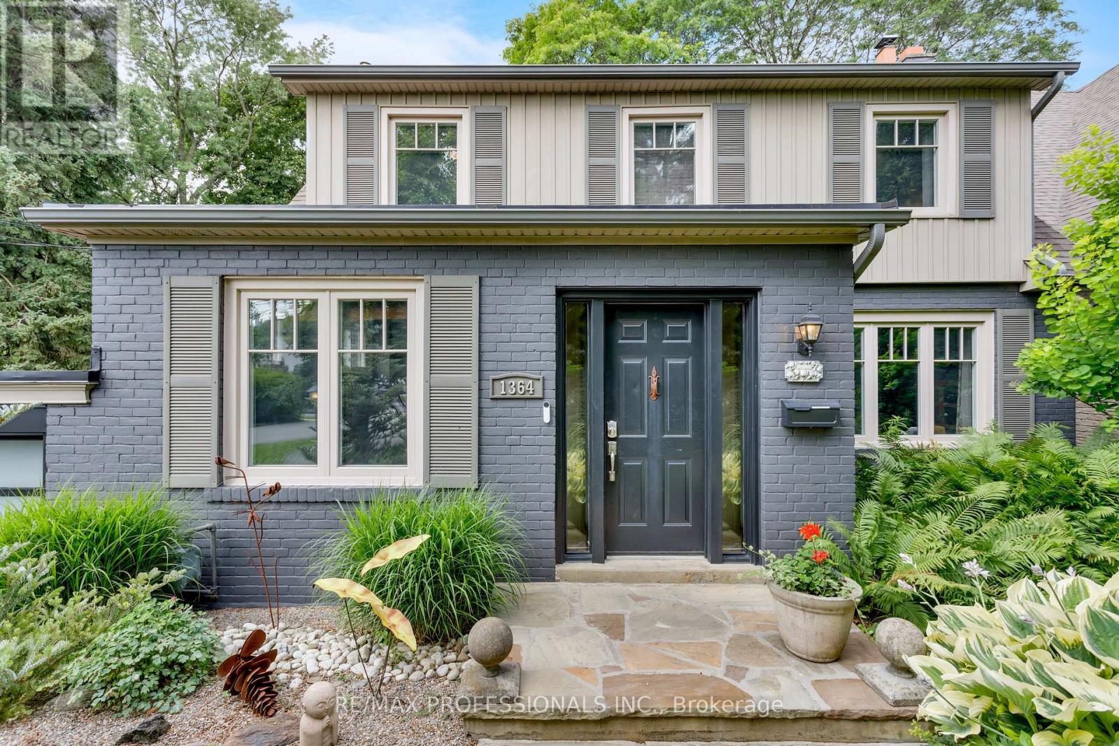 1364 ISLINGTON AVENUE, Toronto, Ontario