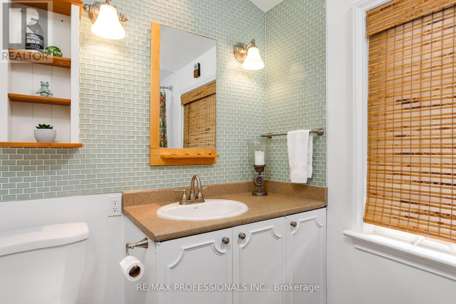 1364 Islington Avenue, Toronto, Ontario  M9A 3K6 - Photo 24 - W13690872