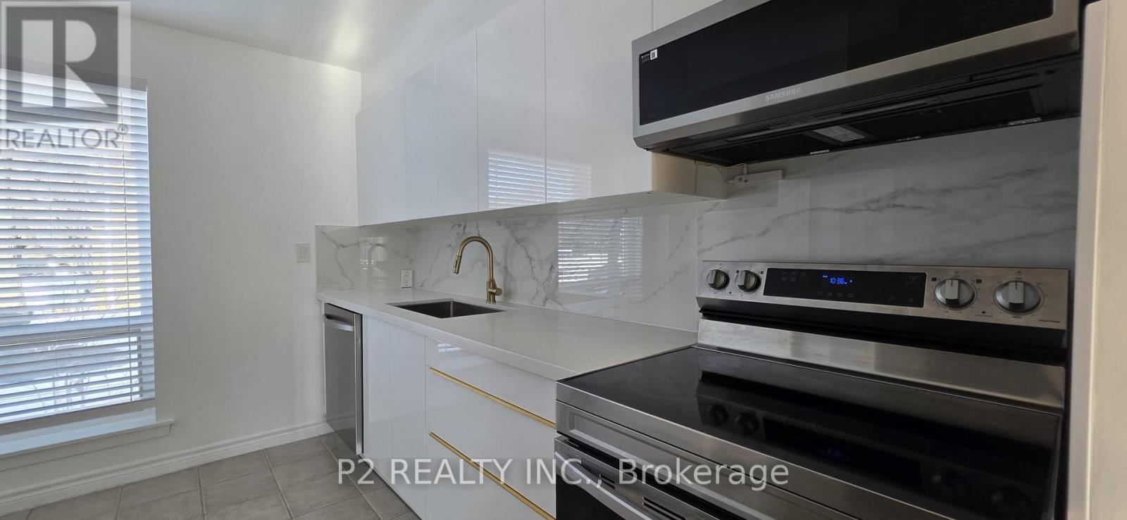 22-25 Gosford Blvd. Boulevard N, Toronto, Ontario  M3N 2G7 - Photo 2 - W13690890