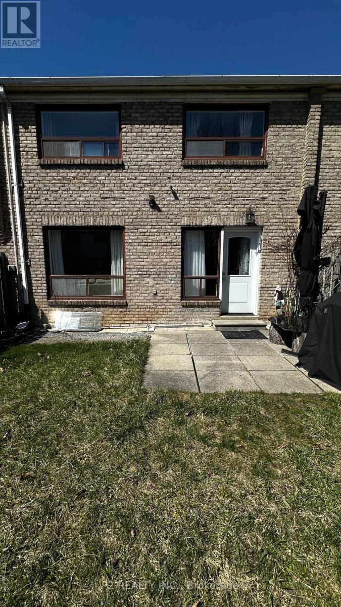 22-25 Gosford Blvd. Boulevard N, Toronto, Ontario  M3N 2G7 - Photo 8 - W13690890