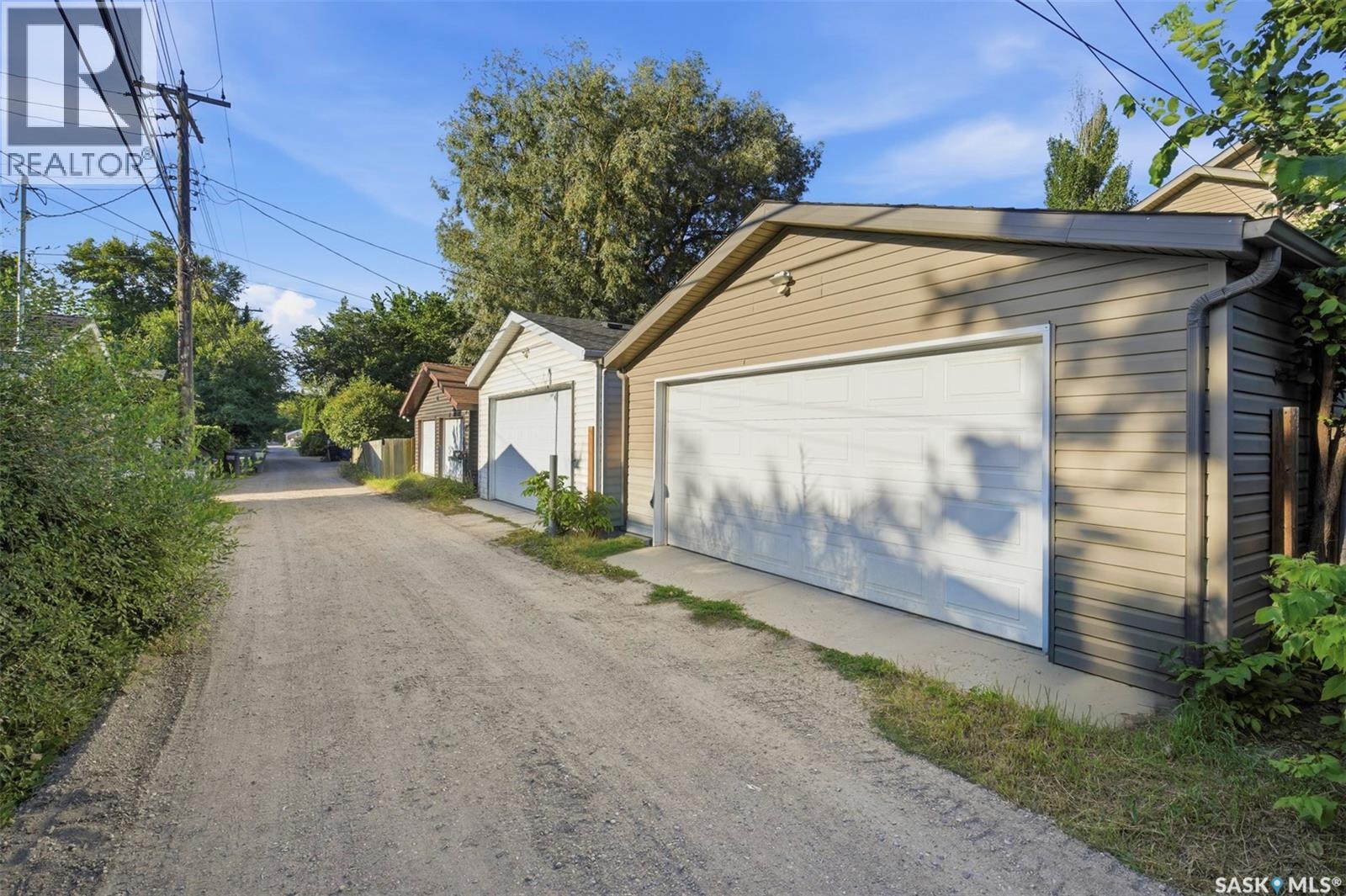 2136 B Lorne Avenue, Saskatoon, Saskatchewan  S7J 0R5 - Photo 10 - SK045751