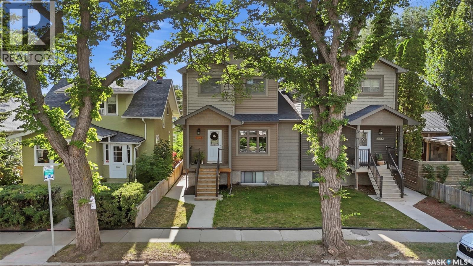 2136 B Lorne Avenue, Saskatoon, Saskatchewan  S7J 0R5 - Photo 2 - SK045751