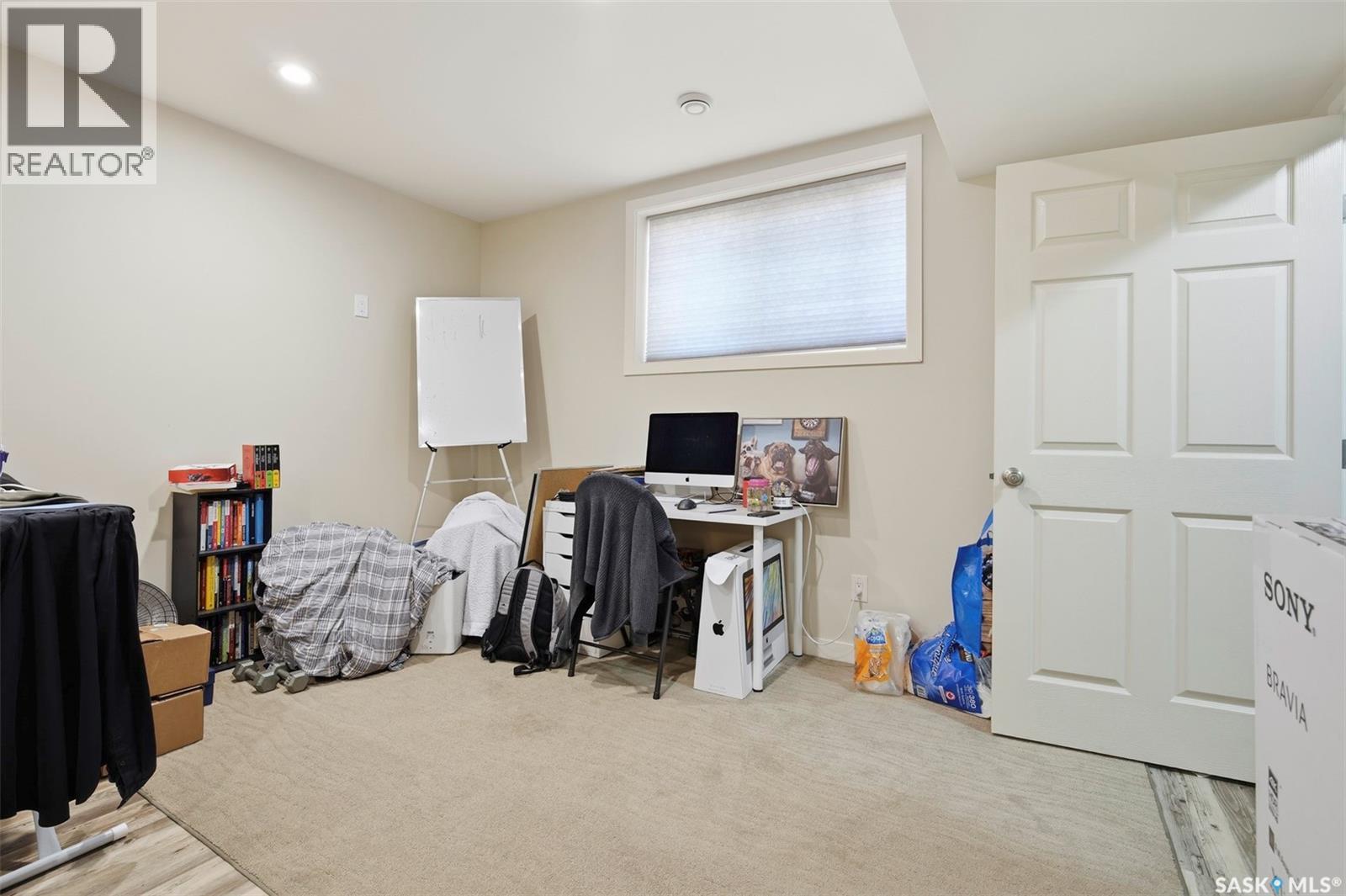 2136 B Lorne Avenue, Saskatoon, Saskatchewan  S7J 0R5 - Photo 36 - SK045751