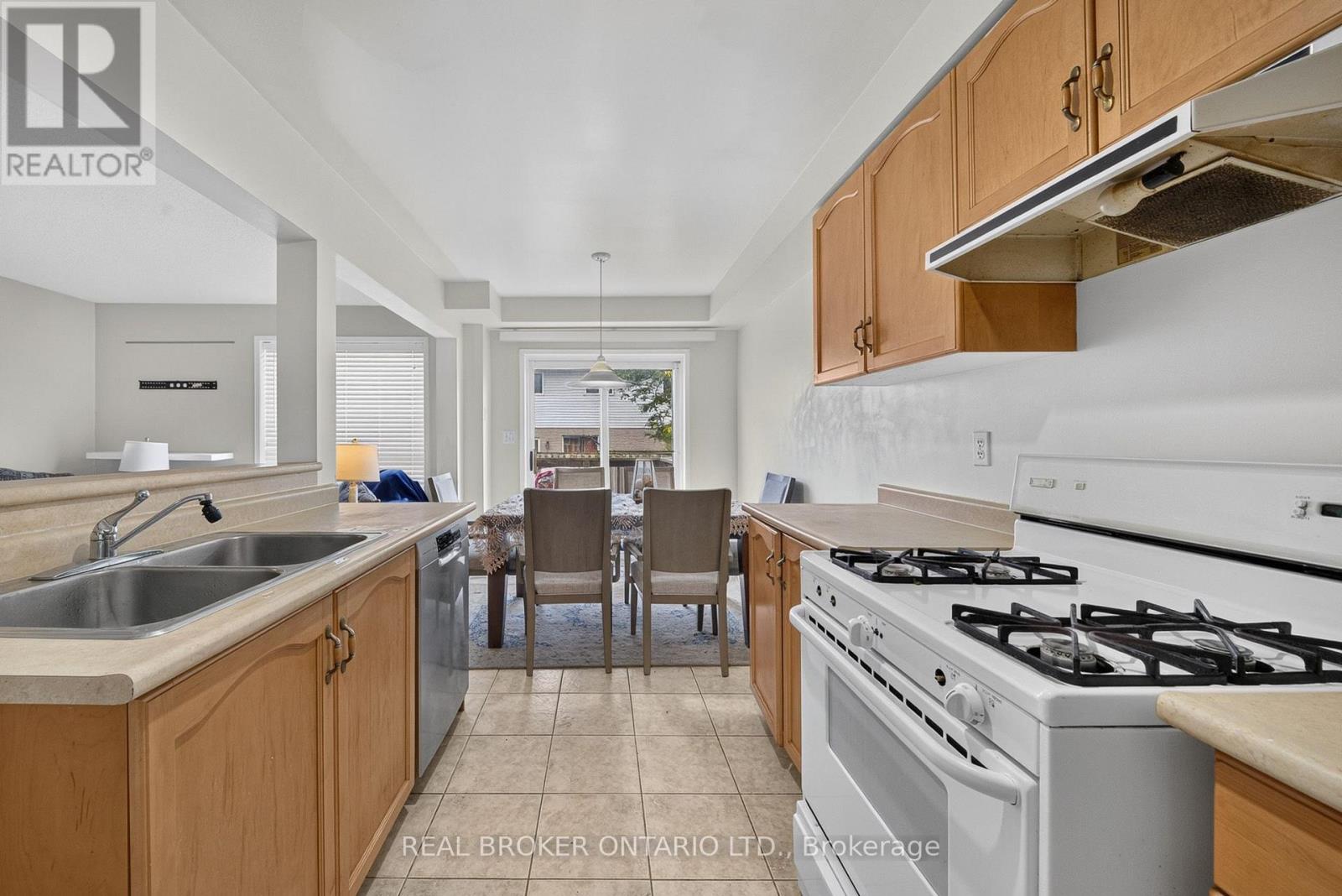 77 - 800 Paramount Drive, Hamilton, Ontario  L8J 3V9 - Photo 8 - X13690730