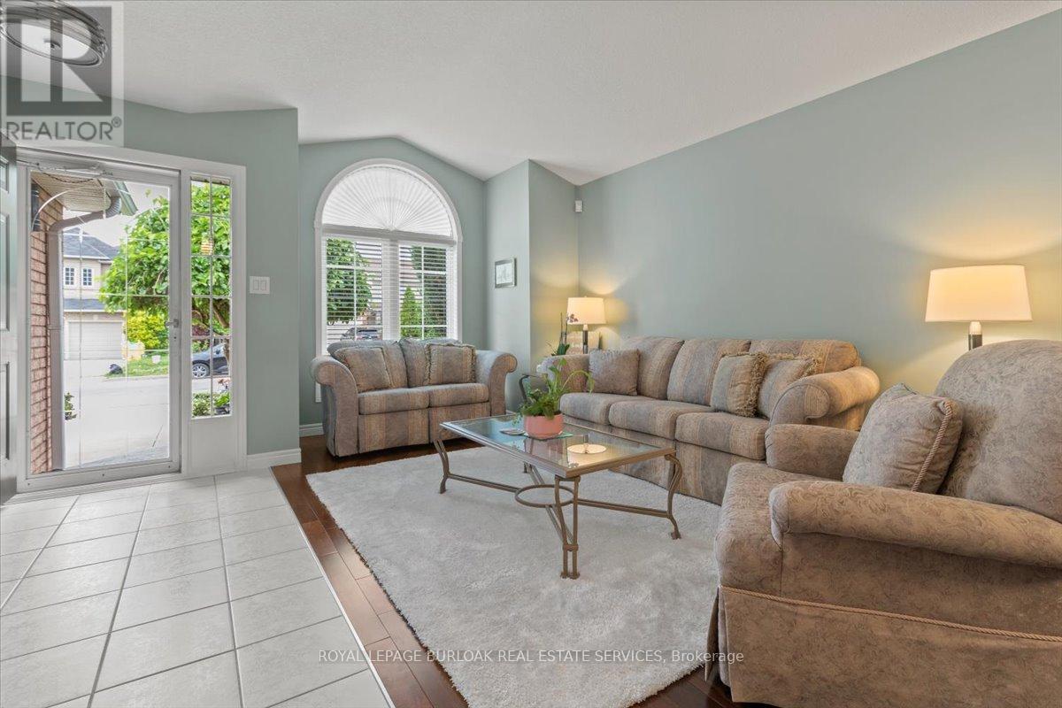 40 Bridgette Drive, Hamilton, Ontario  L9A 5J8 - Photo 5 - X13690876