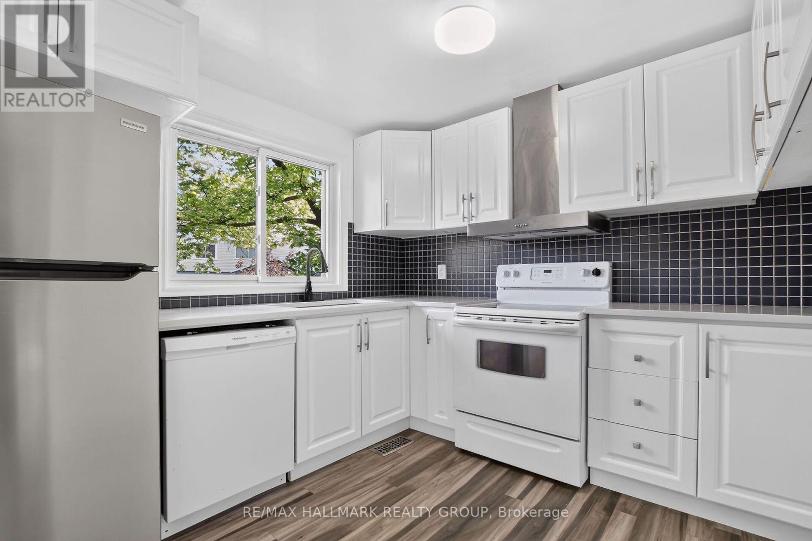 7 - 86 Esterlawn Private, Ottawa, Ontario K2A 4C1 - Photo 10 - X12732180