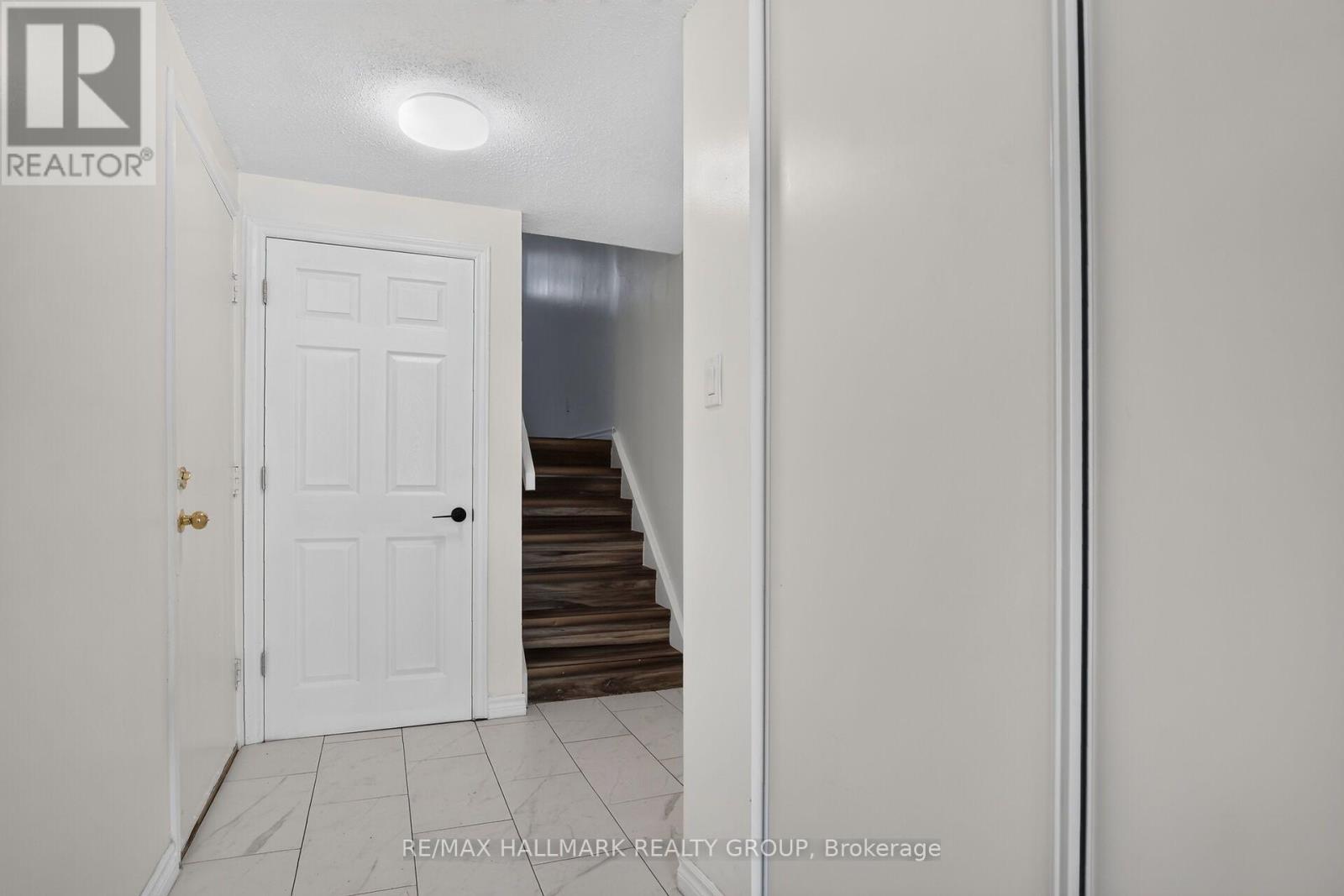 7 - 86 Esterlawn Private, Ottawa, Ontario K2A 4C1 - Photo 42 - X12732180