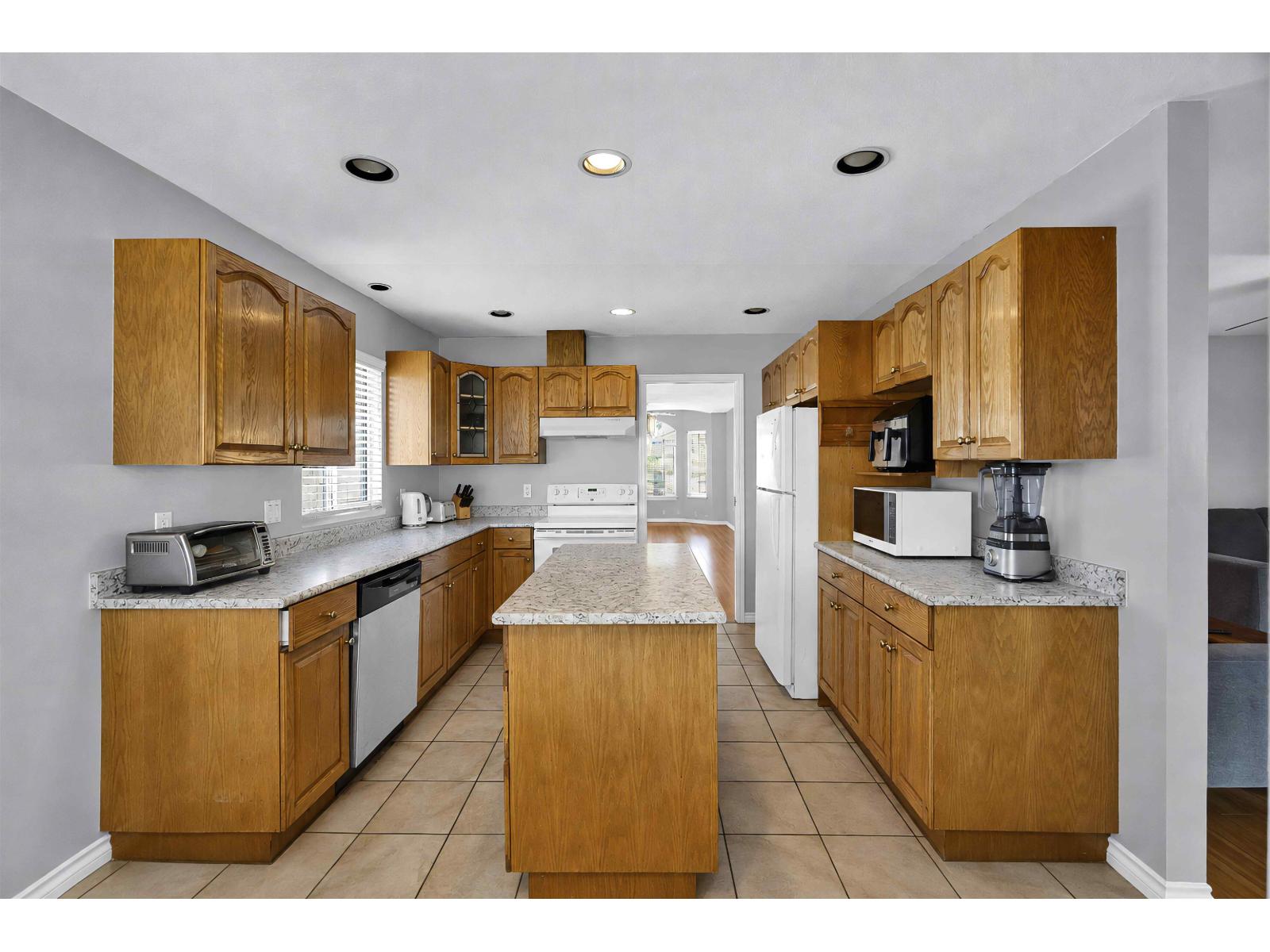 14332 68 Avenue, Surrey, British Columbia  V3W 2H4 - Photo 14 - R3156169