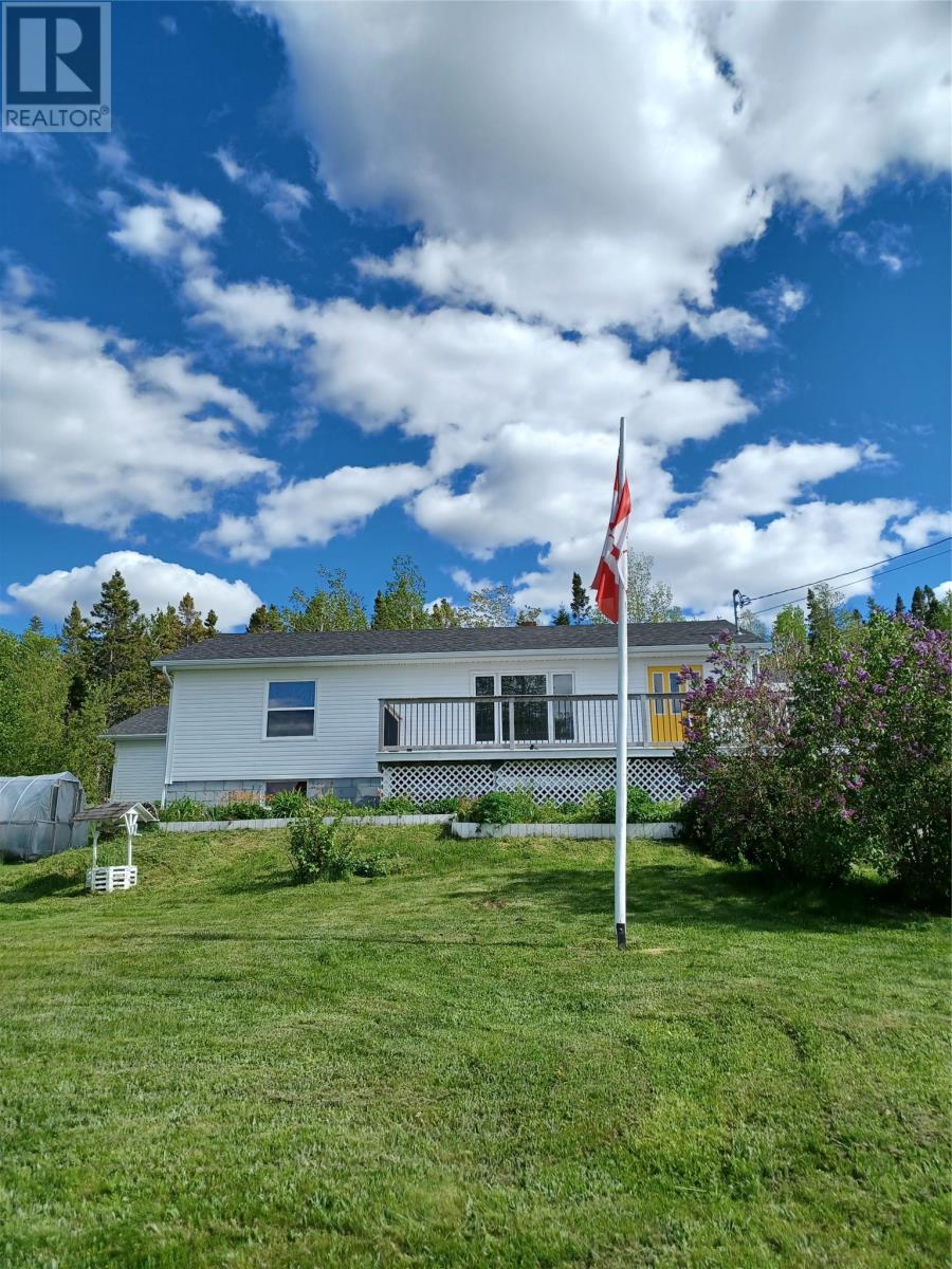 124 Riverside Road E, Glovertown