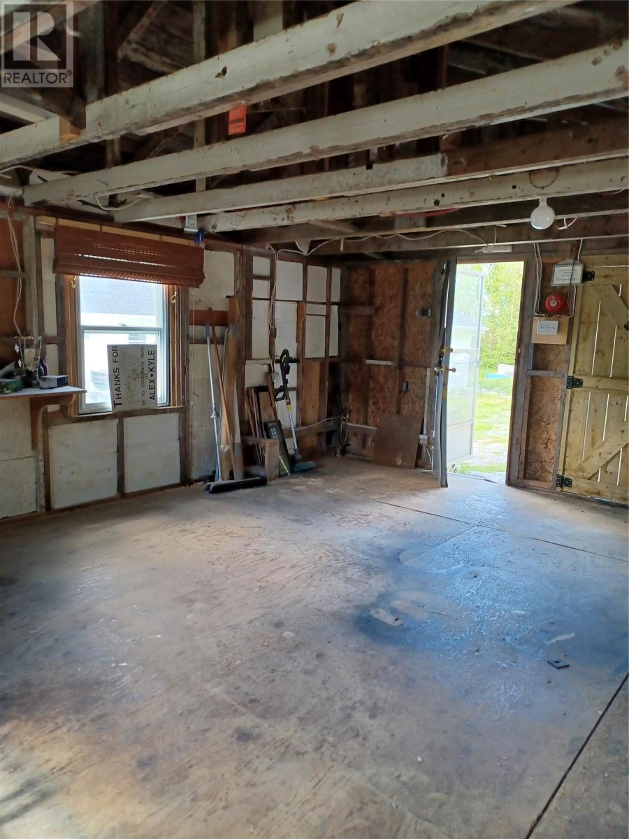 124 Riverside Road E, Glovertown — photo 32