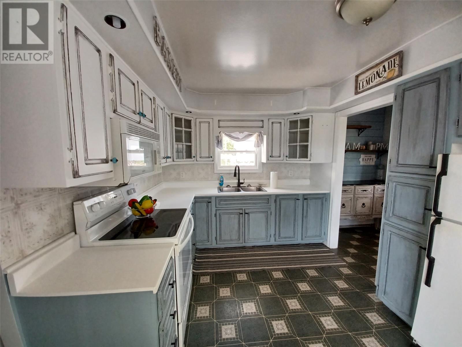 124 Riverside Road E, Glovertown — photo 7