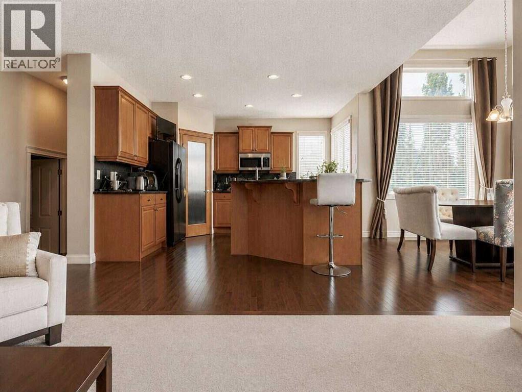 188 Everwillow Park SW, Calgary, Alberta  T2Y 5E1 - Photo 18 - A2338285