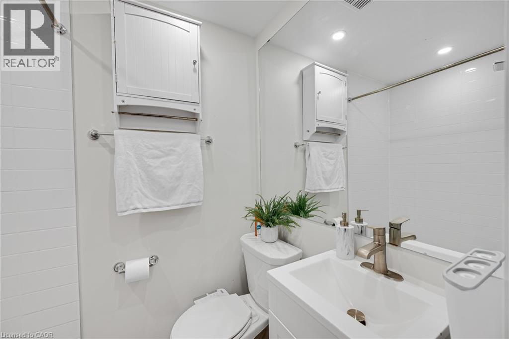 2265 Middlesmoor Crescent, Burlington, Ontario  L7P 3X2 - Photo 23 - 40854989