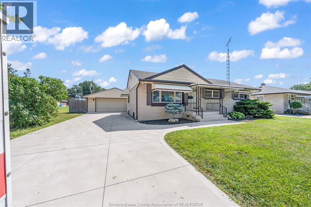 3302 Woodlawn Avenue, Windsor, Ontario  N8W 2J3 - Photo 4 - 26020258