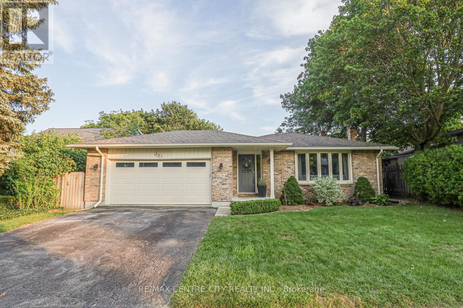 301 Blackacres Boulevard, London North, Ontario  N6G 2T9 - Photo 1 - X13690986