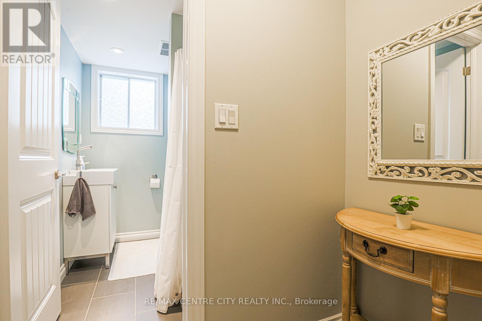 301 Blackacres Boulevard, London North, Ontario  N6G 2T9 - Photo 32 - X13690986
