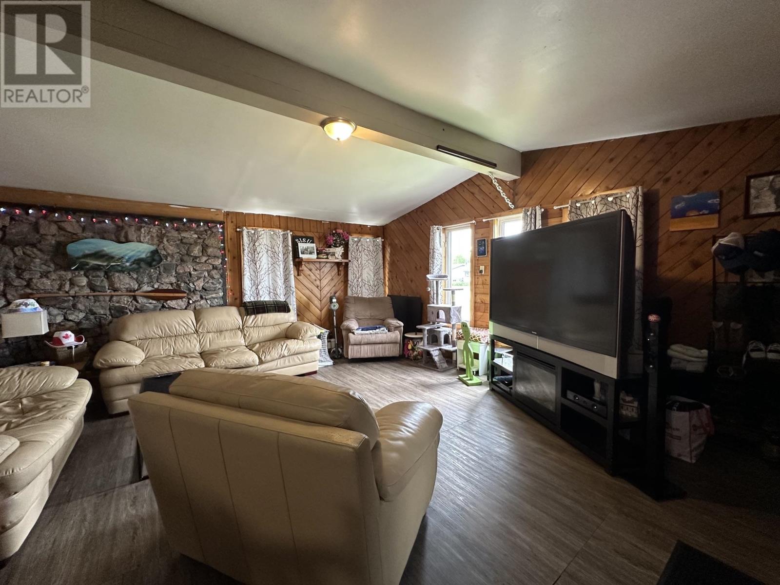 57 Superior Ave, Terrace Bay, Ontario  P0T 2W0 - Photo 2 - TB2601693