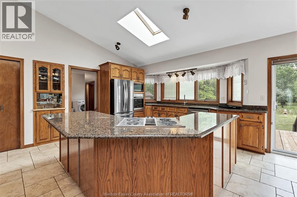 367 Elmstead, Lakeshore, Ontario  N8N 2L9 - Photo 27 - 26020254