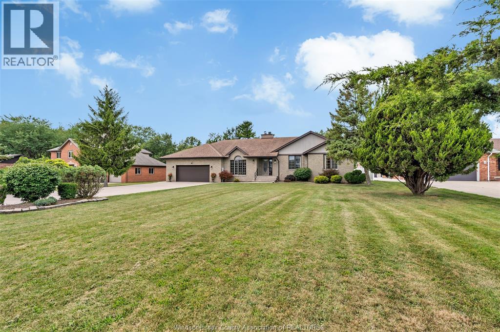 367 Elmstead, Lakeshore, Ontario  N8N 2L9 - Photo 4 - 26020254