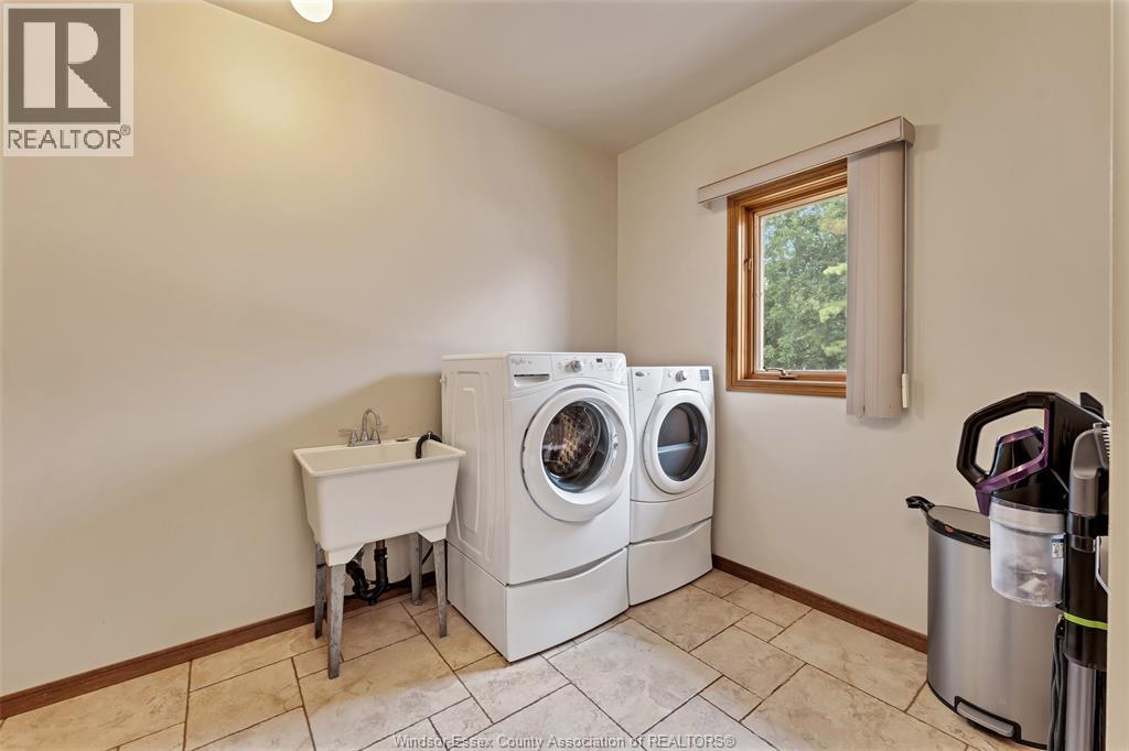 367 Elmstead, Lakeshore, Ontario  N8N 2L9 - Photo 38 - 26020254