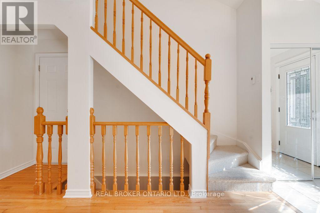 26 Greenboro Crescent, Ottawa, Ontario  K1T 1W5 - Photo 8 - X13690994