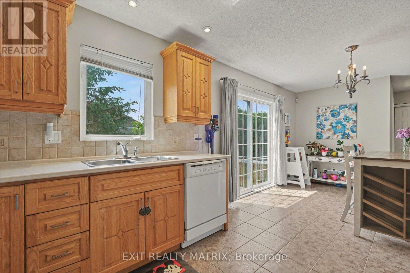 B - 15 Blais Street, Russell, Ontario  K0A 1W0 - Photo 12 - X13691012