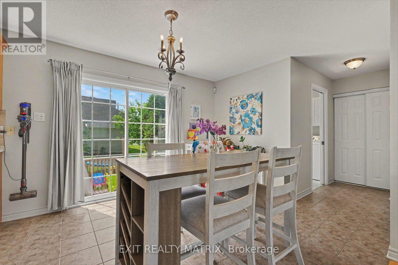 B - 15 Blais Street, Russell, Ontario  K0A 1W0 - Photo 8 - X13691012