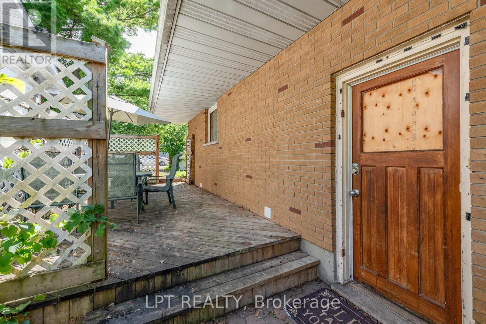 999 - 999 Cavan Street, Ottawa, Ontario K1Z 5T6 - Photo 2 - X13691060