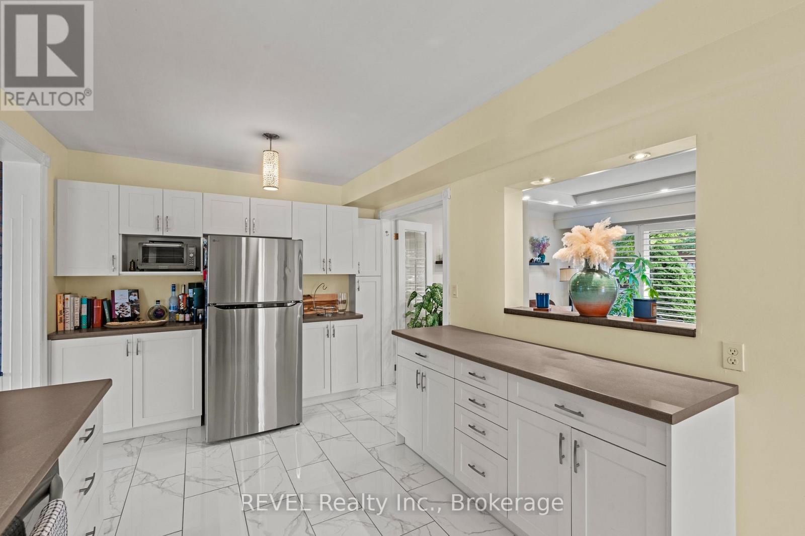 28 Black Knight Road, St. Catharines, Ontario  L2N 3C1 - Photo 11 - X13691038