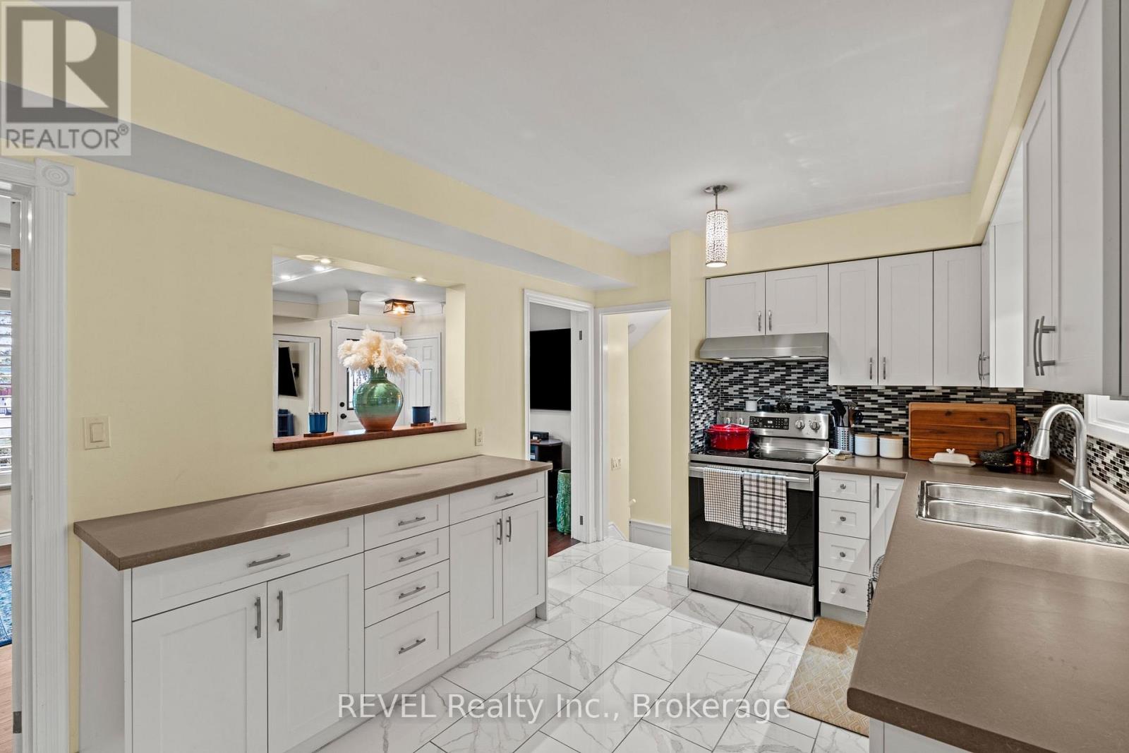 28 Black Knight Road, St. Catharines, Ontario  L2N 3C1 - Photo 12 - X13691038