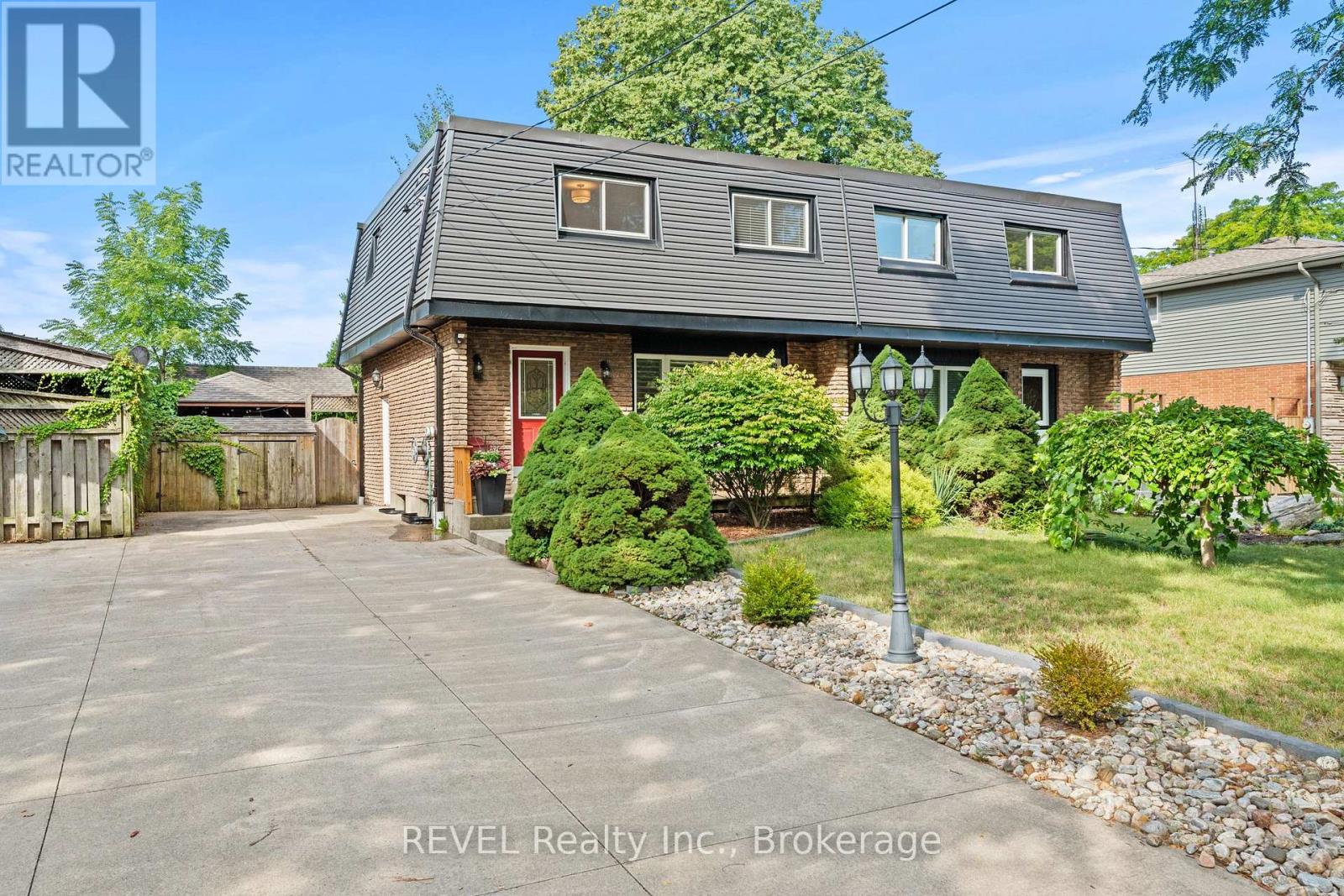 28 Black Knight Road, St. Catharines, Ontario  L2N 3C1 - Photo 2 - X13691038